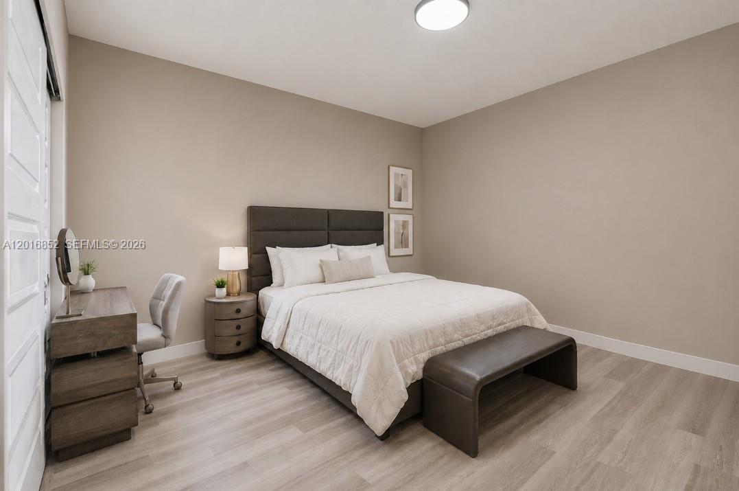 DUNNWOODY LAKE - Residential