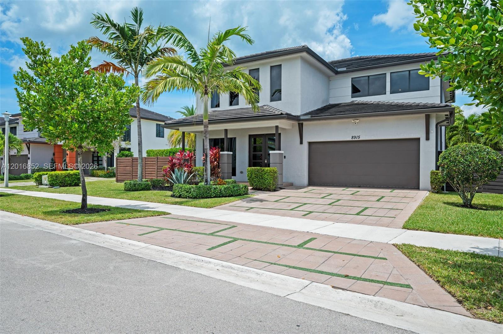 8915 NW 161st Ter