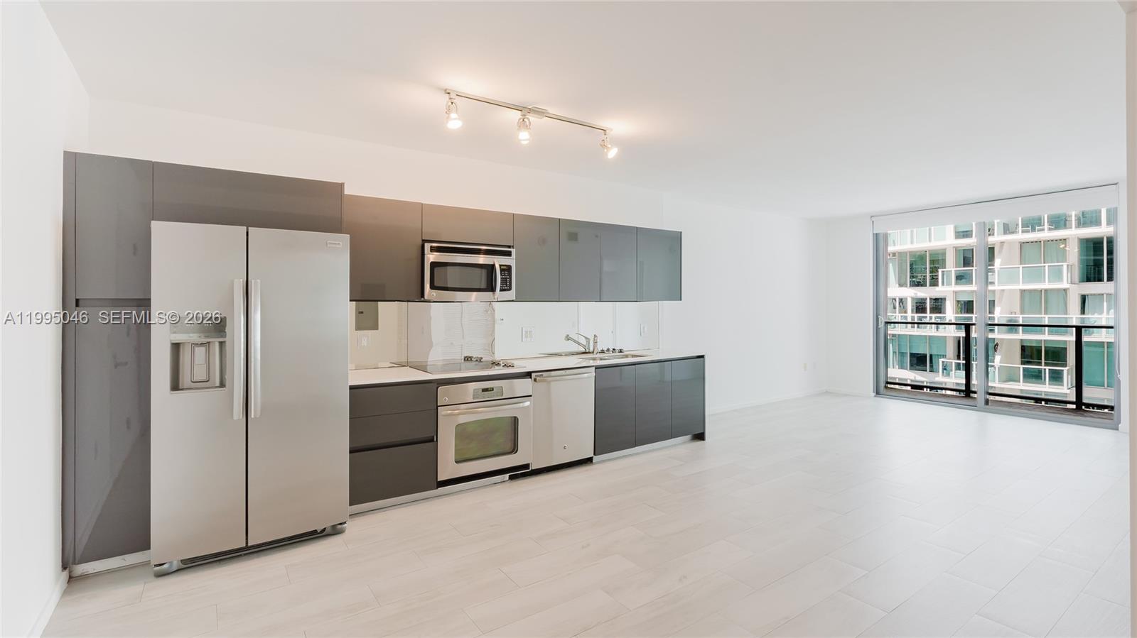 MY BRICKELL CONDO - Residential Lease
