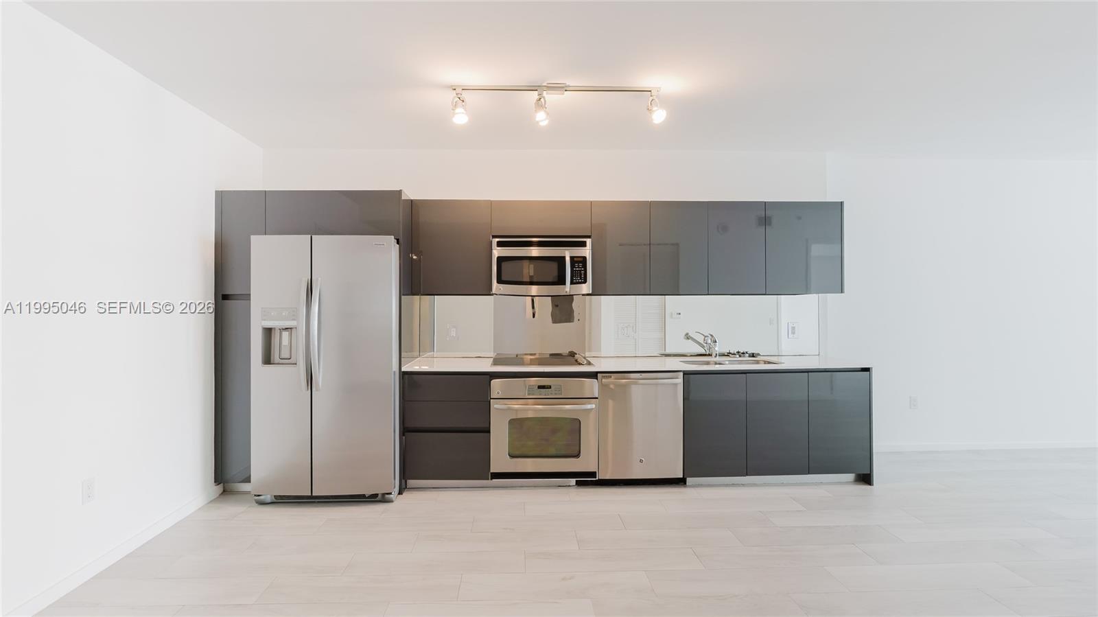 MY BRICKELL CONDO - Residential Lease