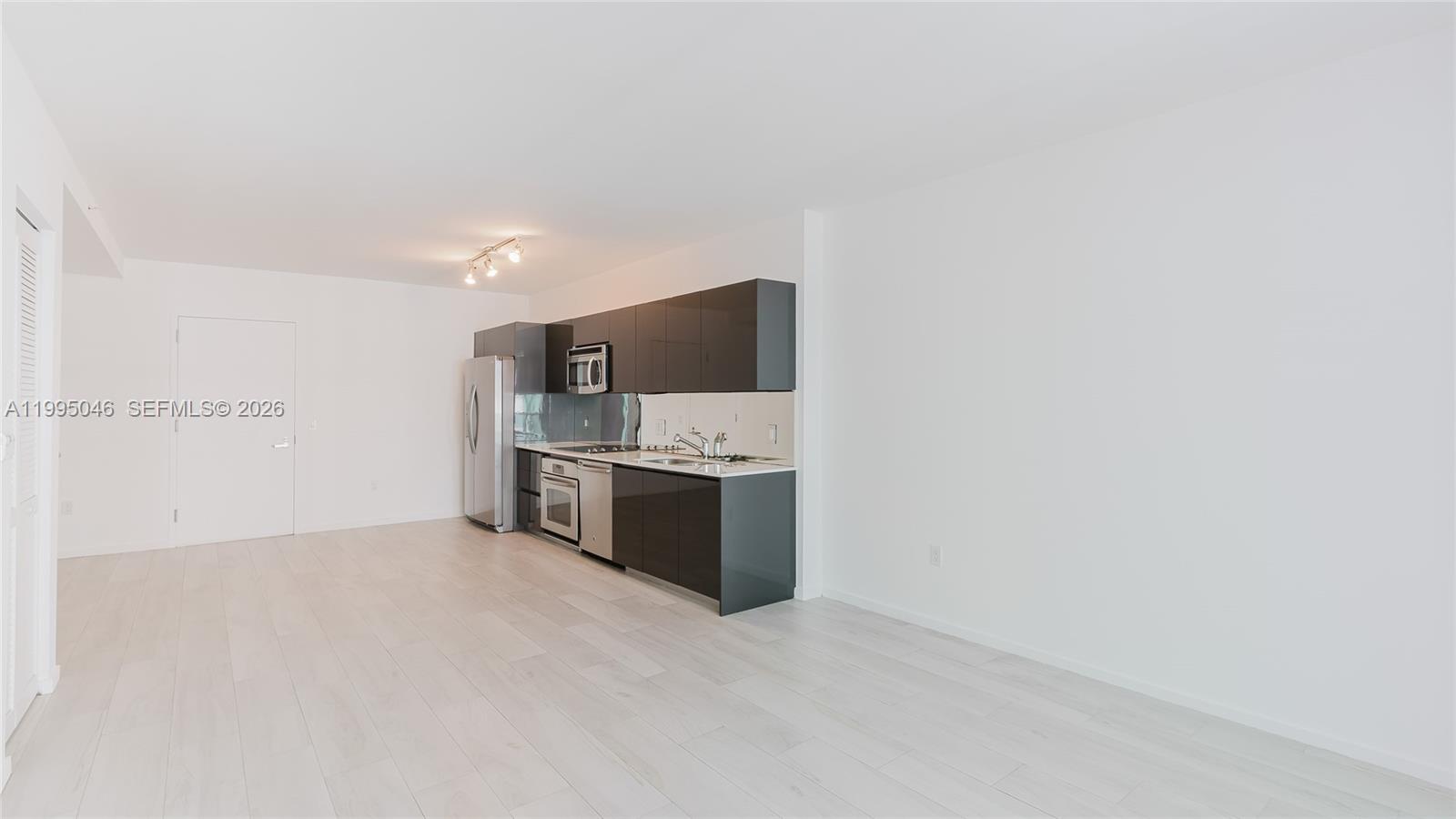 MY BRICKELL CONDO - Residential Lease