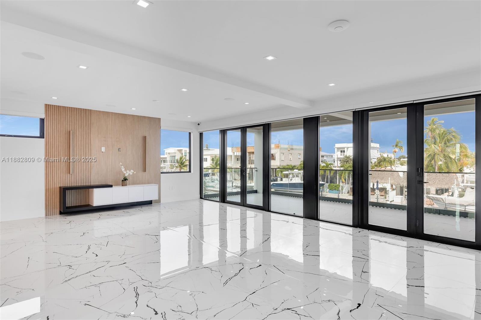 LAKE SURPRISE ESTATES - Residential