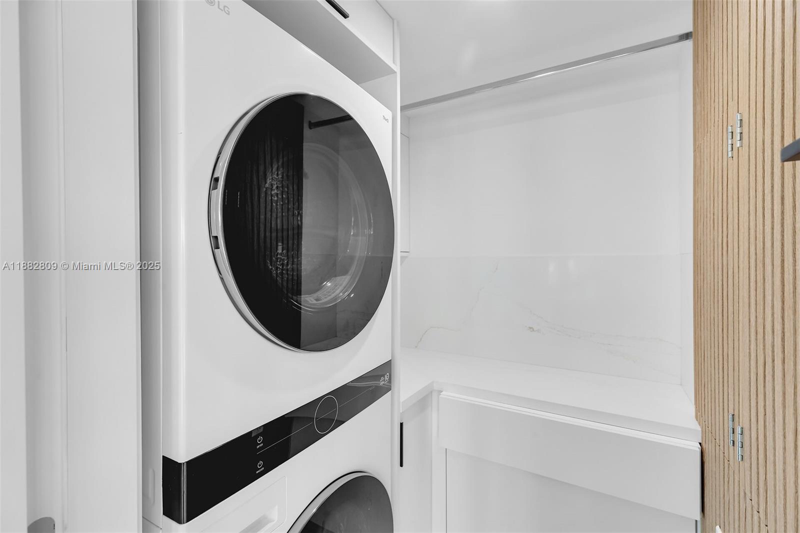 LAKE SURPRISE ESTATES - Residential