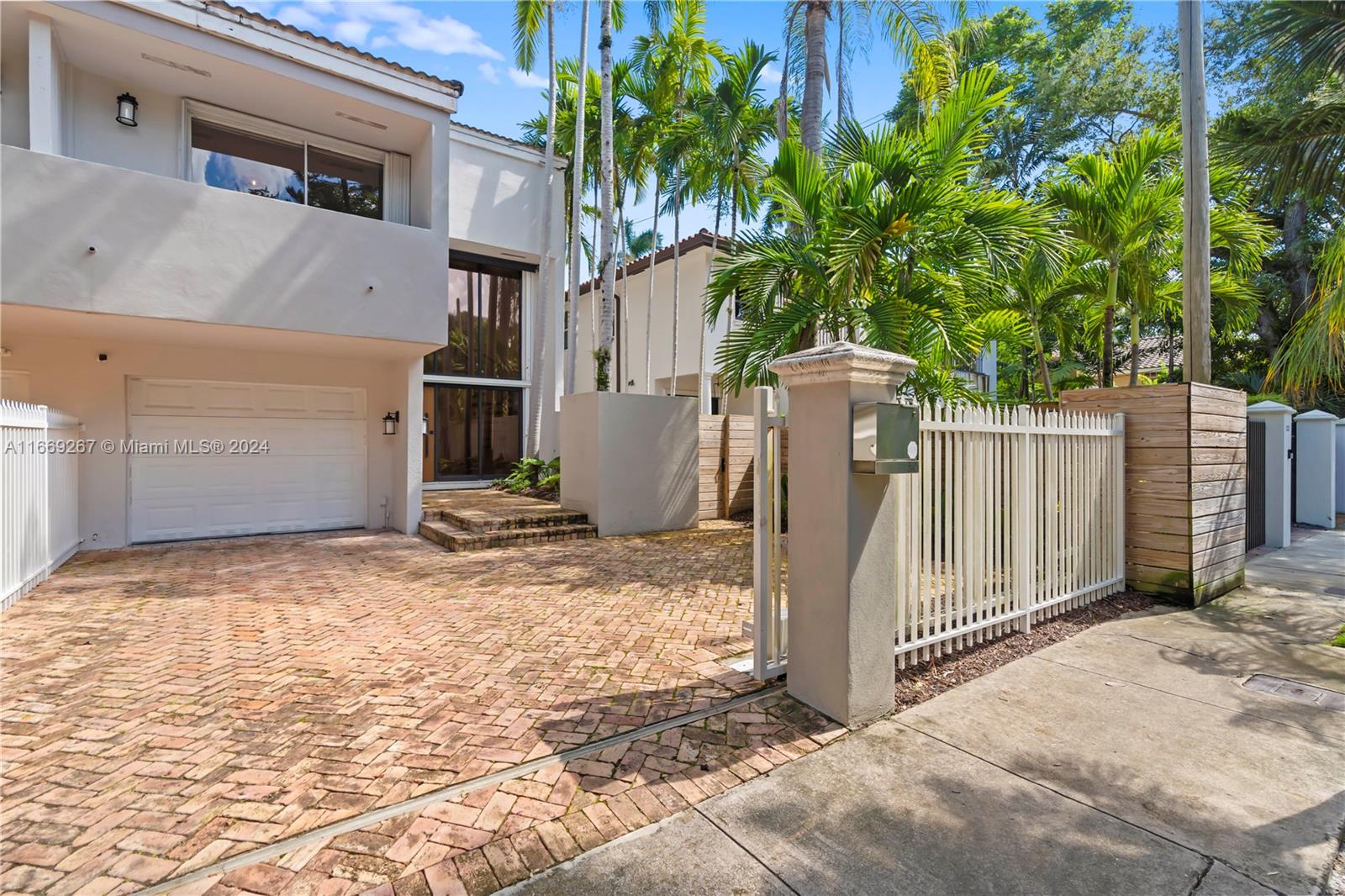 HOME IN THE GROVE CONDO - Residential Lease