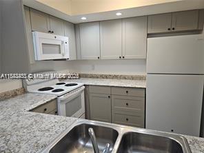 RACQUET CLUB OF DEER CREE - Residential Lease