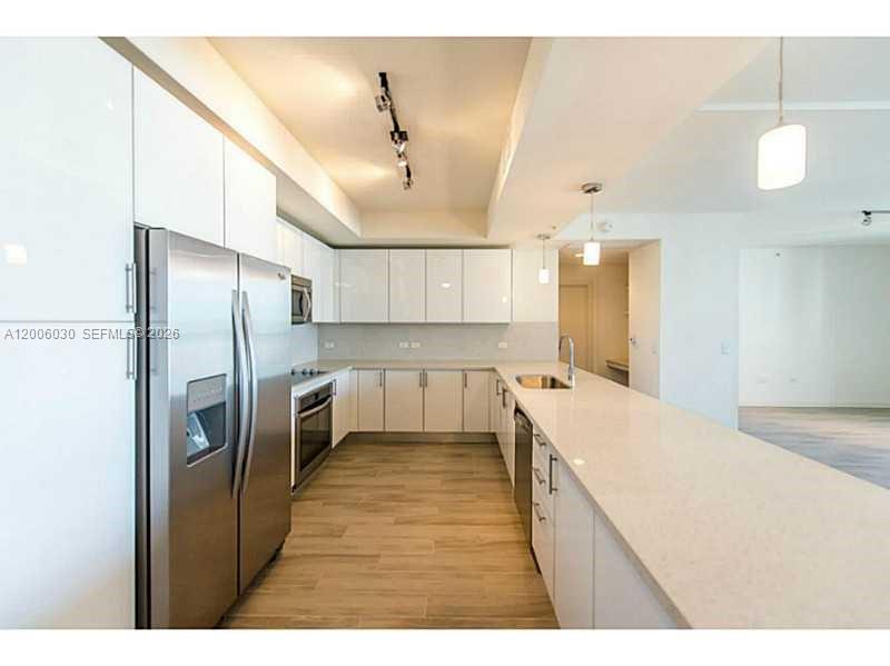 999 SW 1st Ave 3212