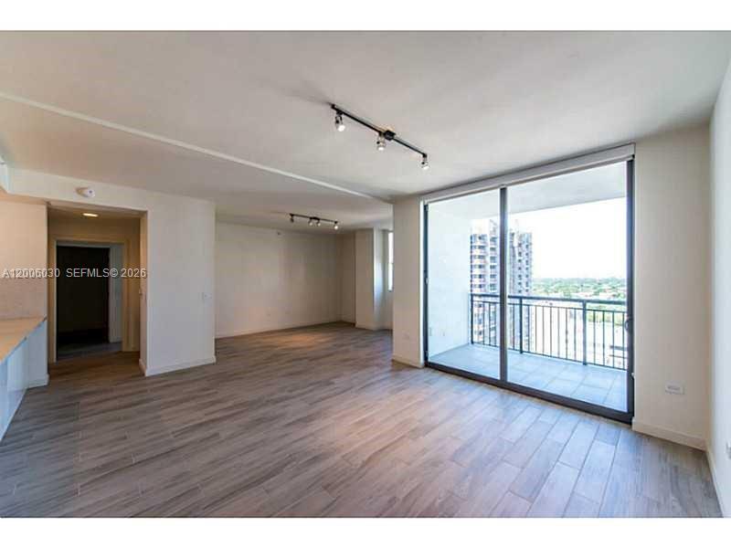 999 SW 1st Ave 3212
