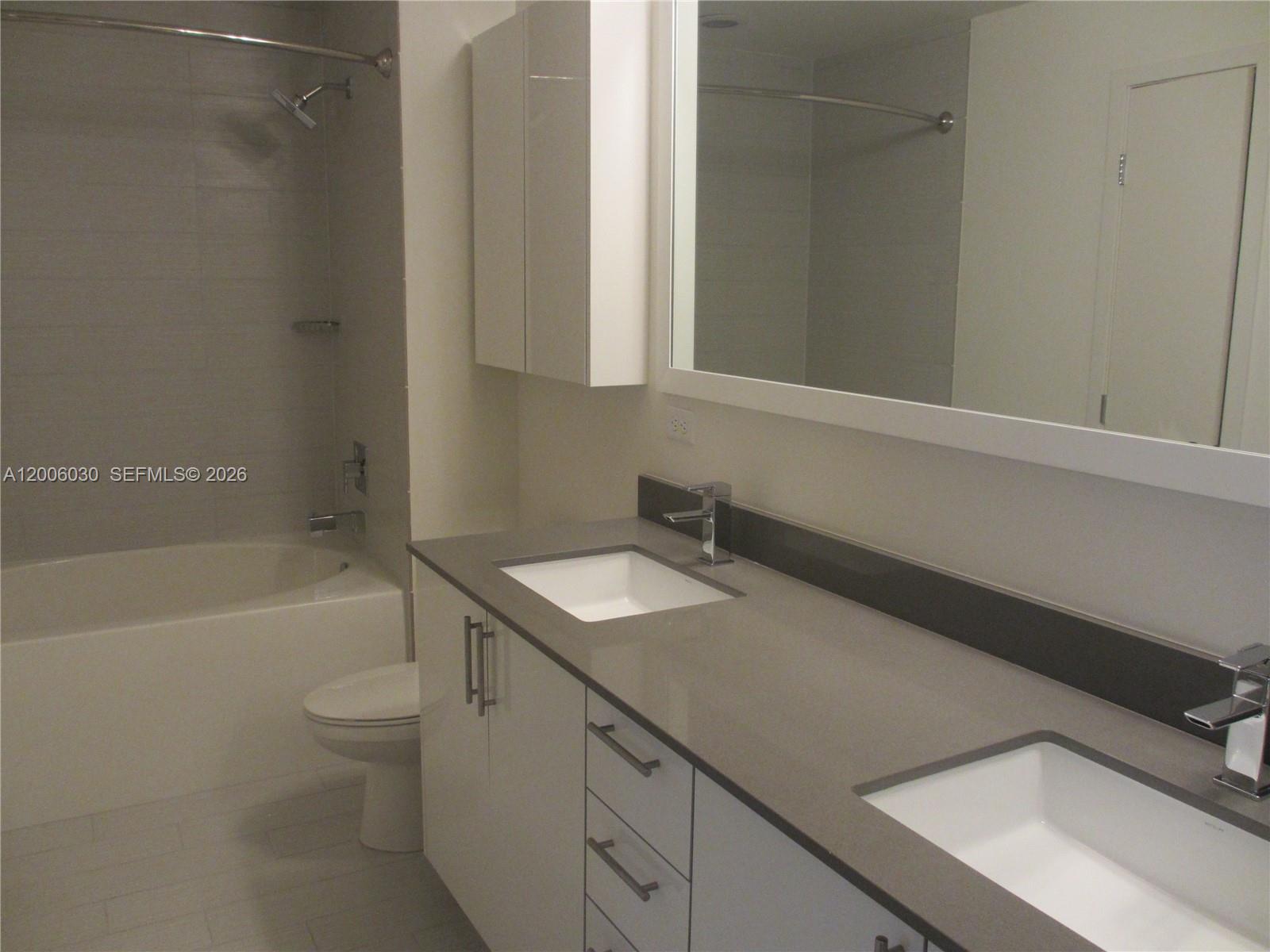 999 SW 1st Ave 3212
