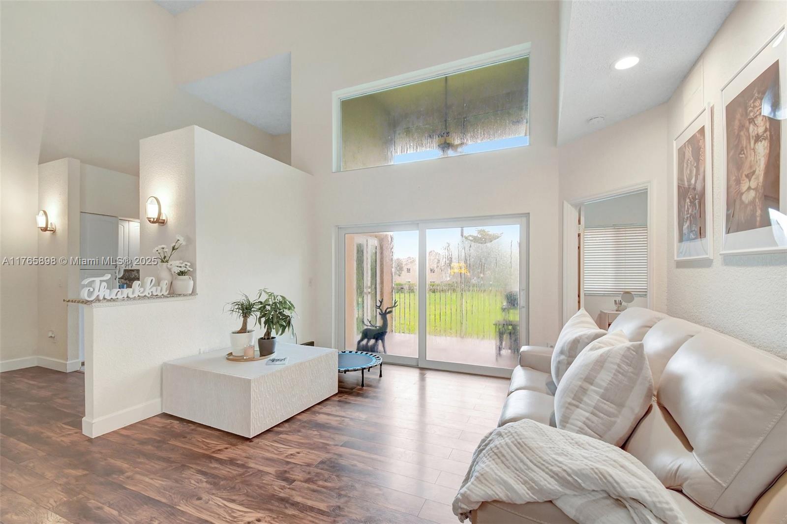 CALIFORNIA COURTS CONDO - Residential