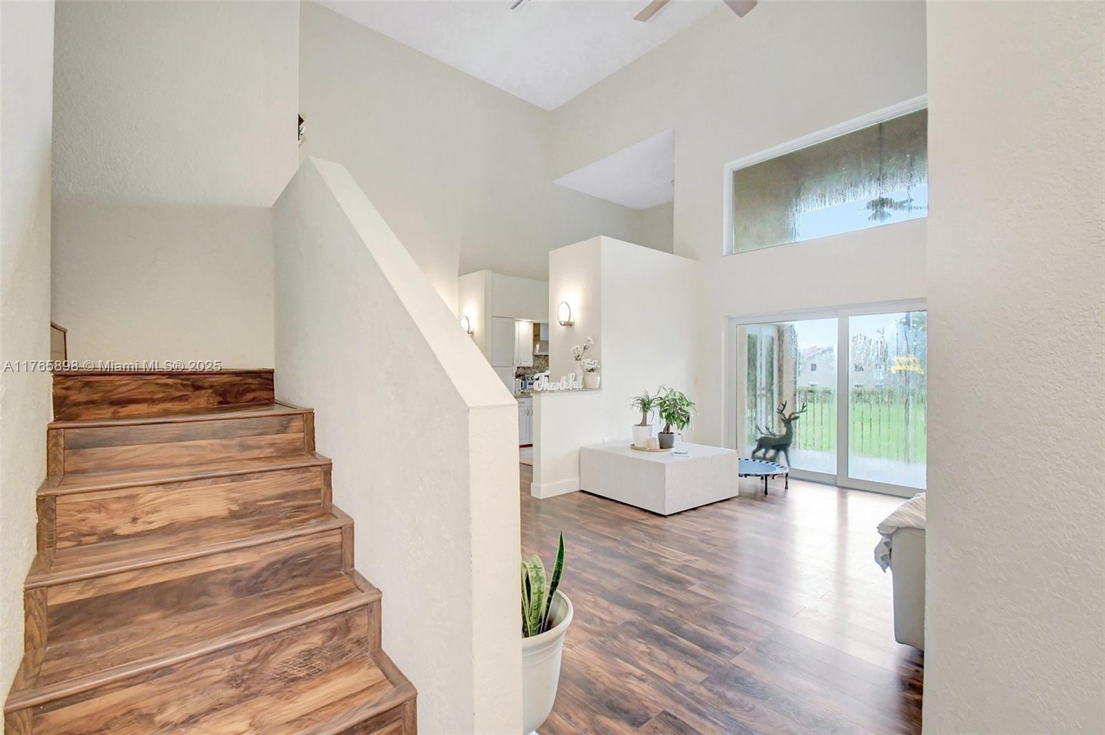 CALIFORNIA COURTS CONDO - Residential