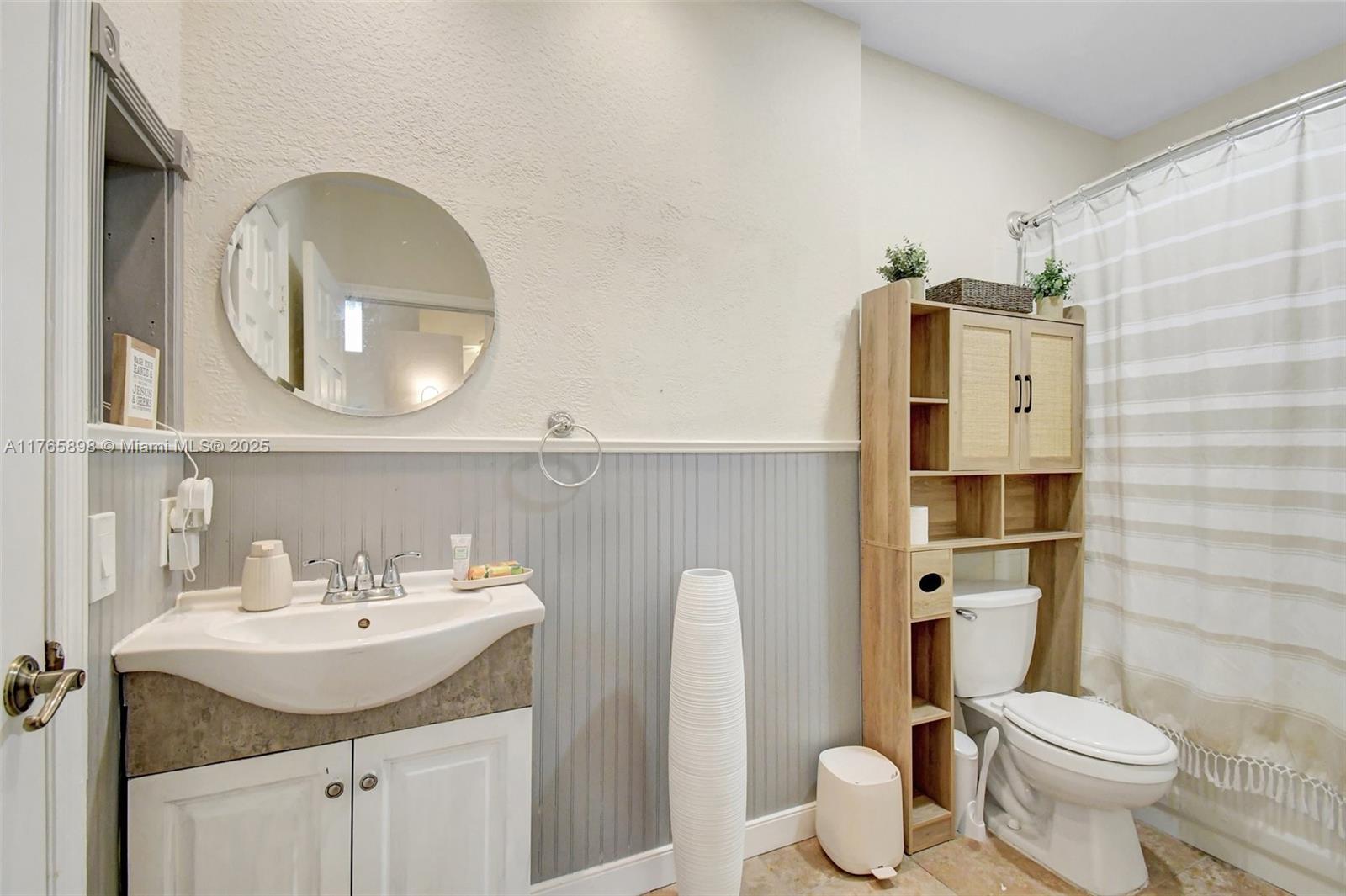 CALIFORNIA COURTS CONDO - Residential