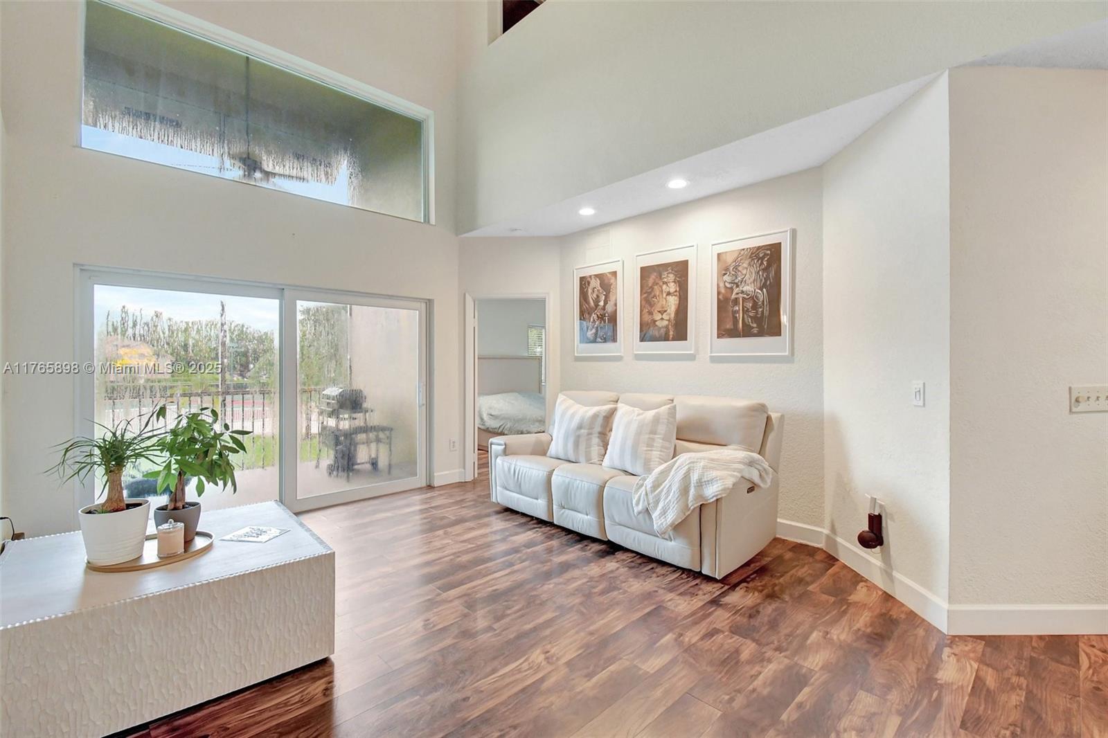 CALIFORNIA COURTS CONDO - Residential