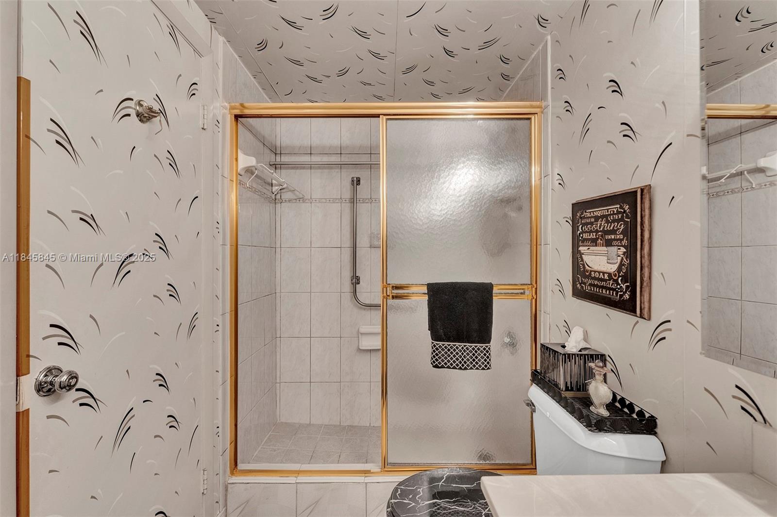 HILLCREST EAST NO 27 COND - Residential