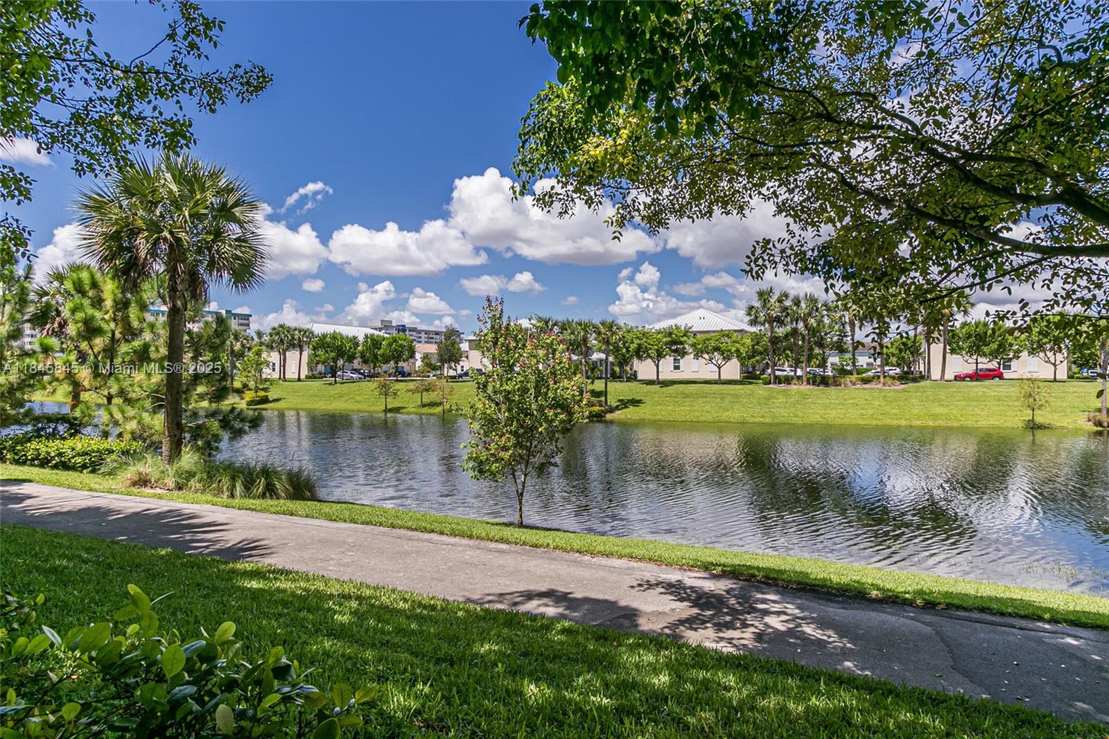 HILLCREST EAST NO 27 COND - Residential