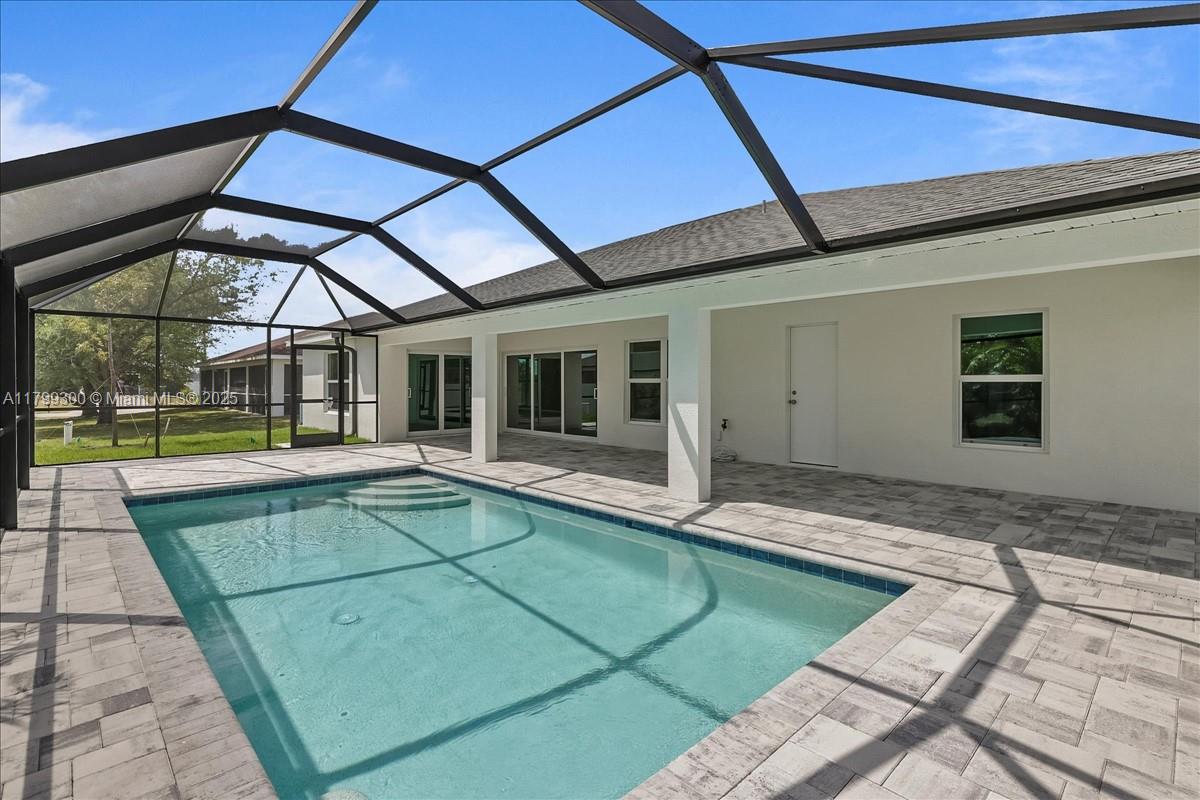 2423 NW 20th PL
