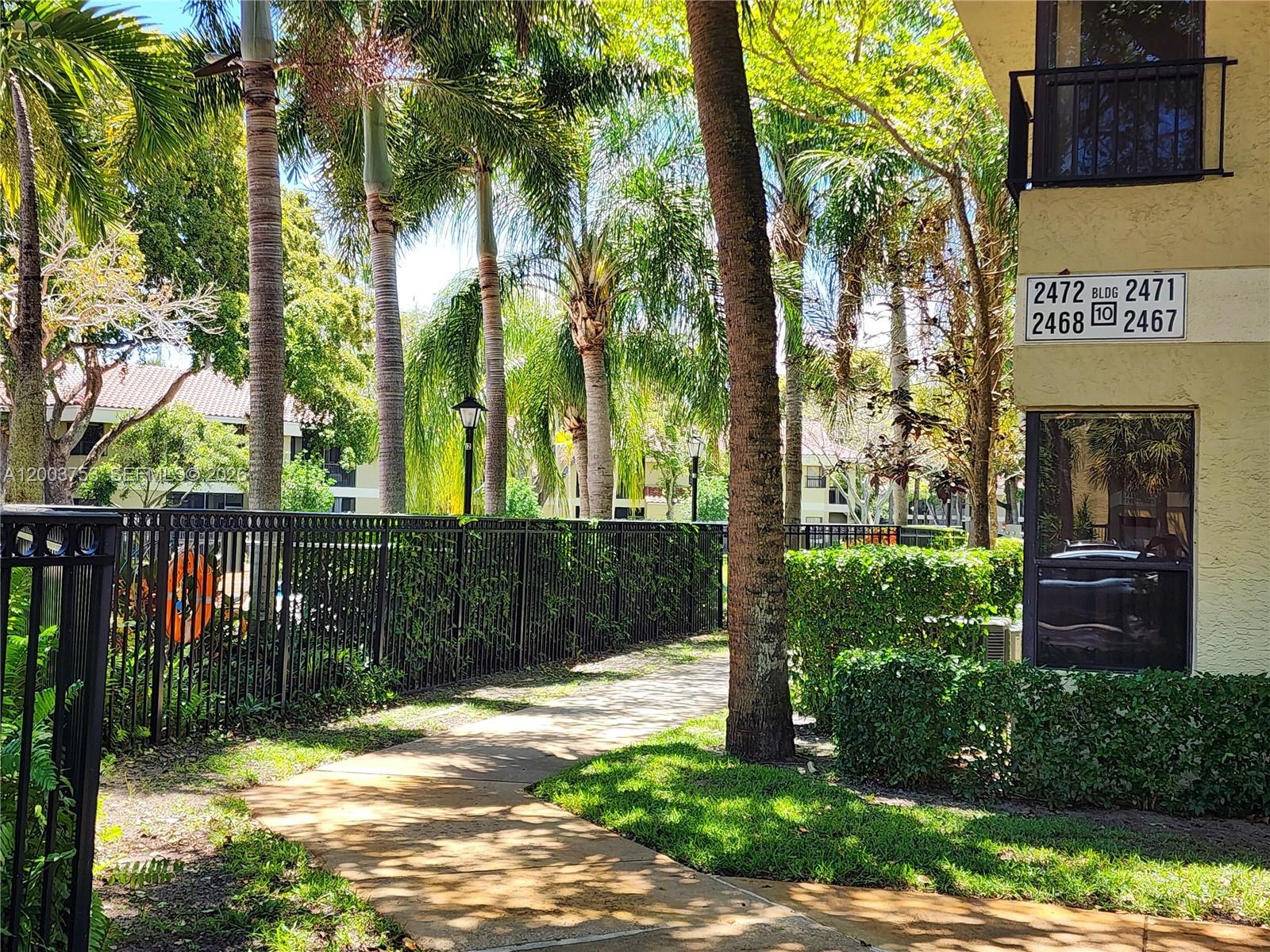 CENTERPOINTE CONDO - Residential