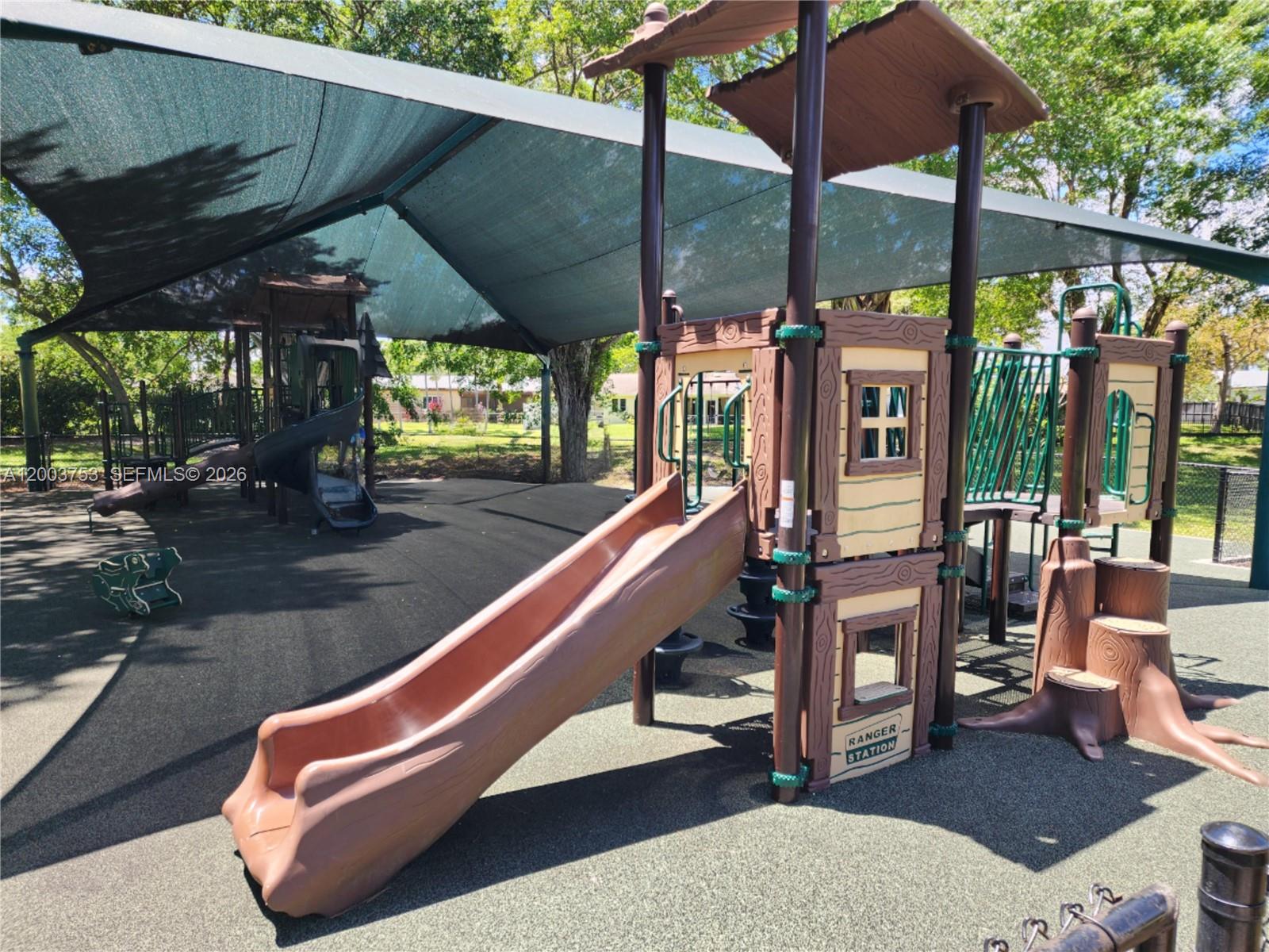 CENTERPOINTE CONDO - Residential