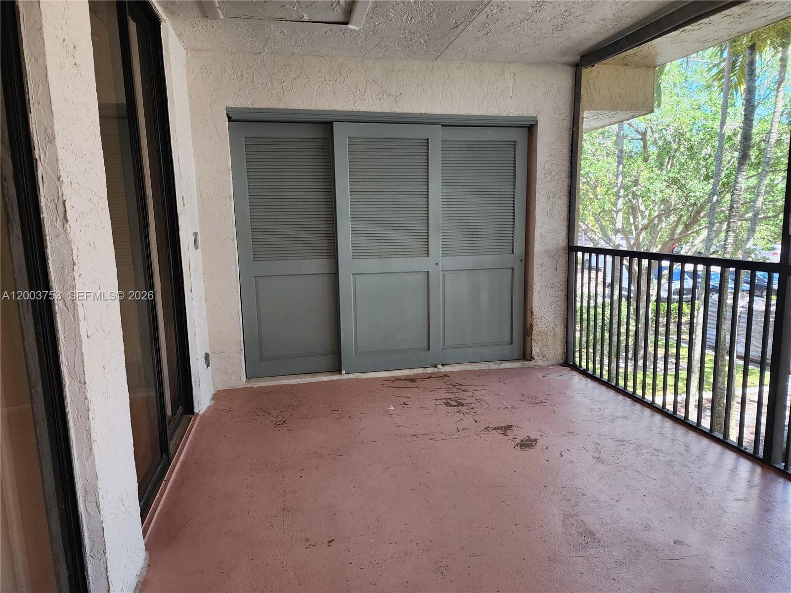 CENTERPOINTE CONDO - Residential