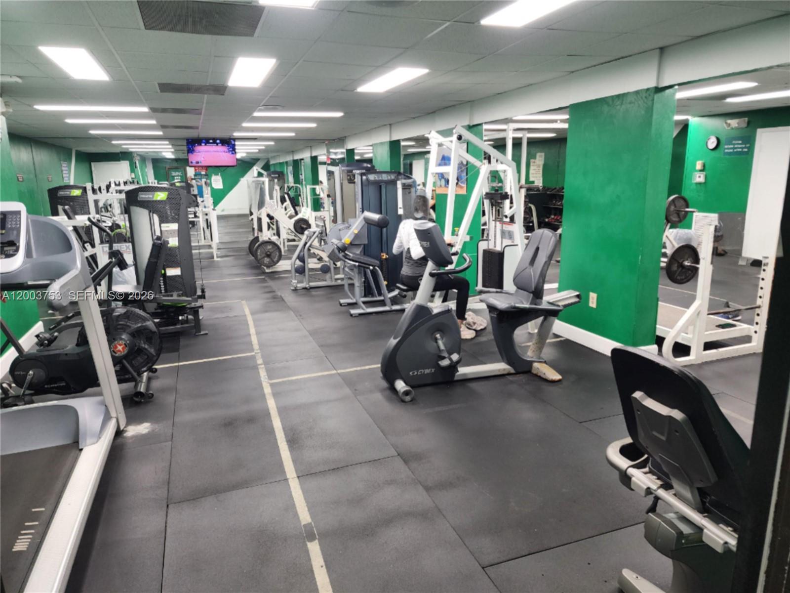 CENTERPOINTE CONDO - Residential