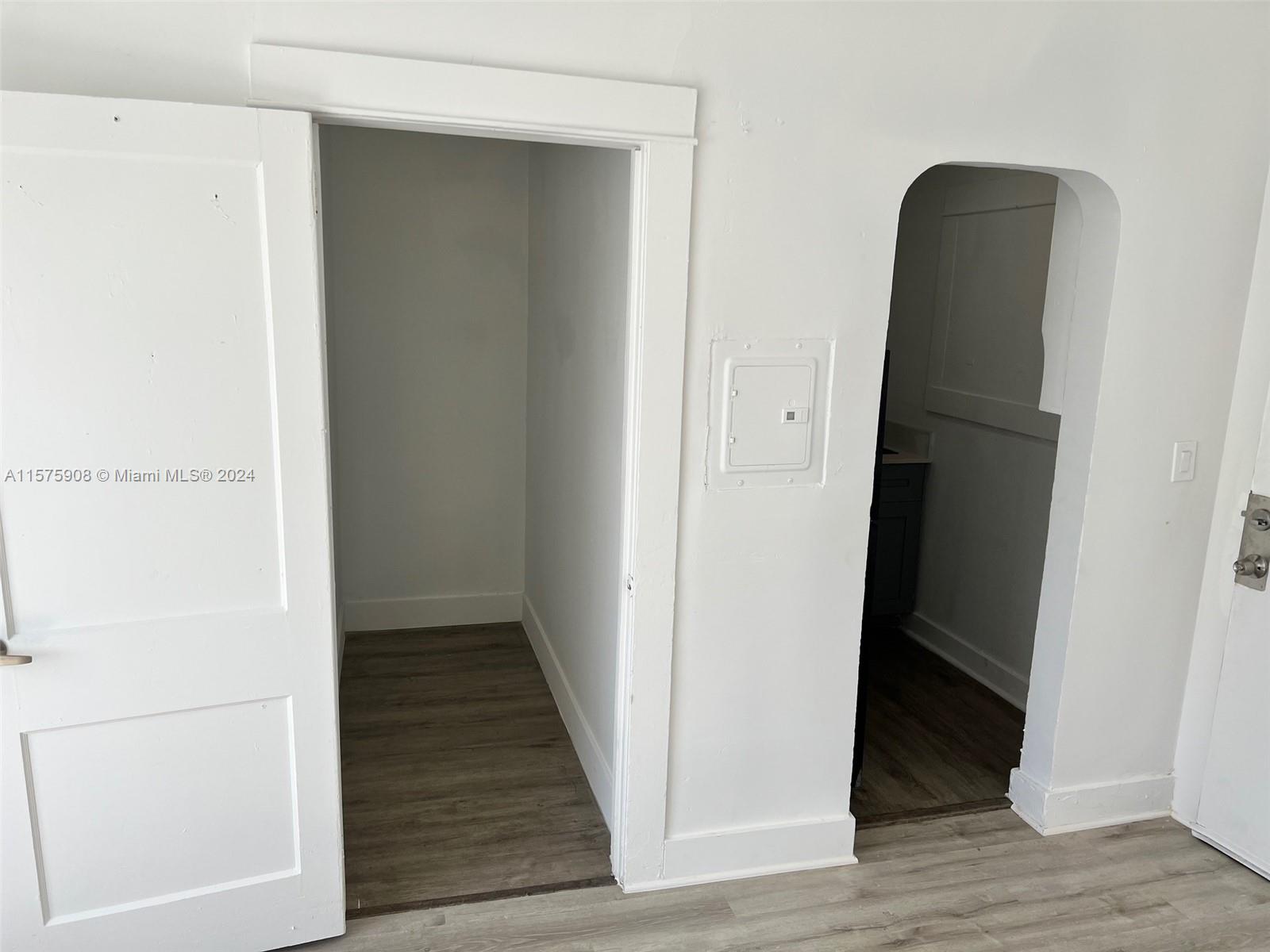 LAWRENCE ESTATES LAND COS - Residential Lease