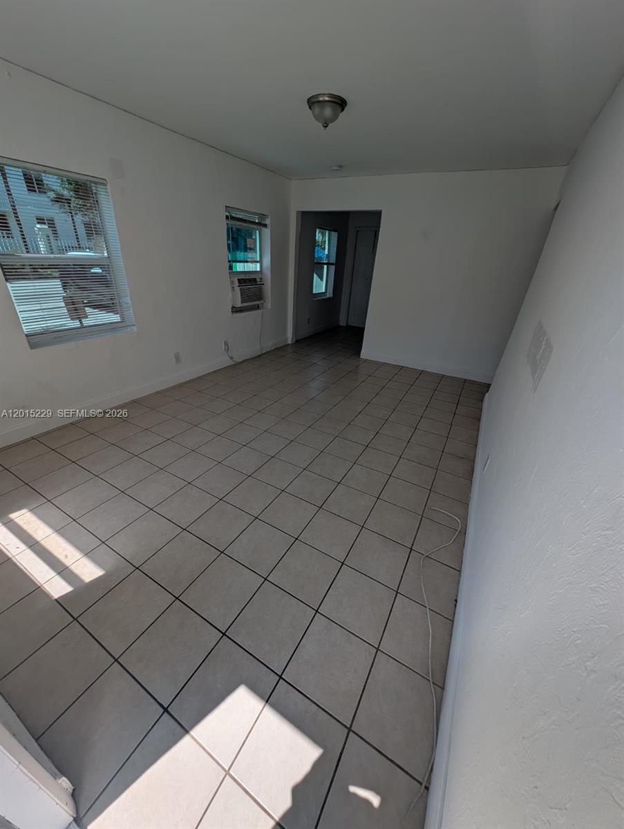 HOLLYWOOD LITTLE RANCHES - Residential Lease