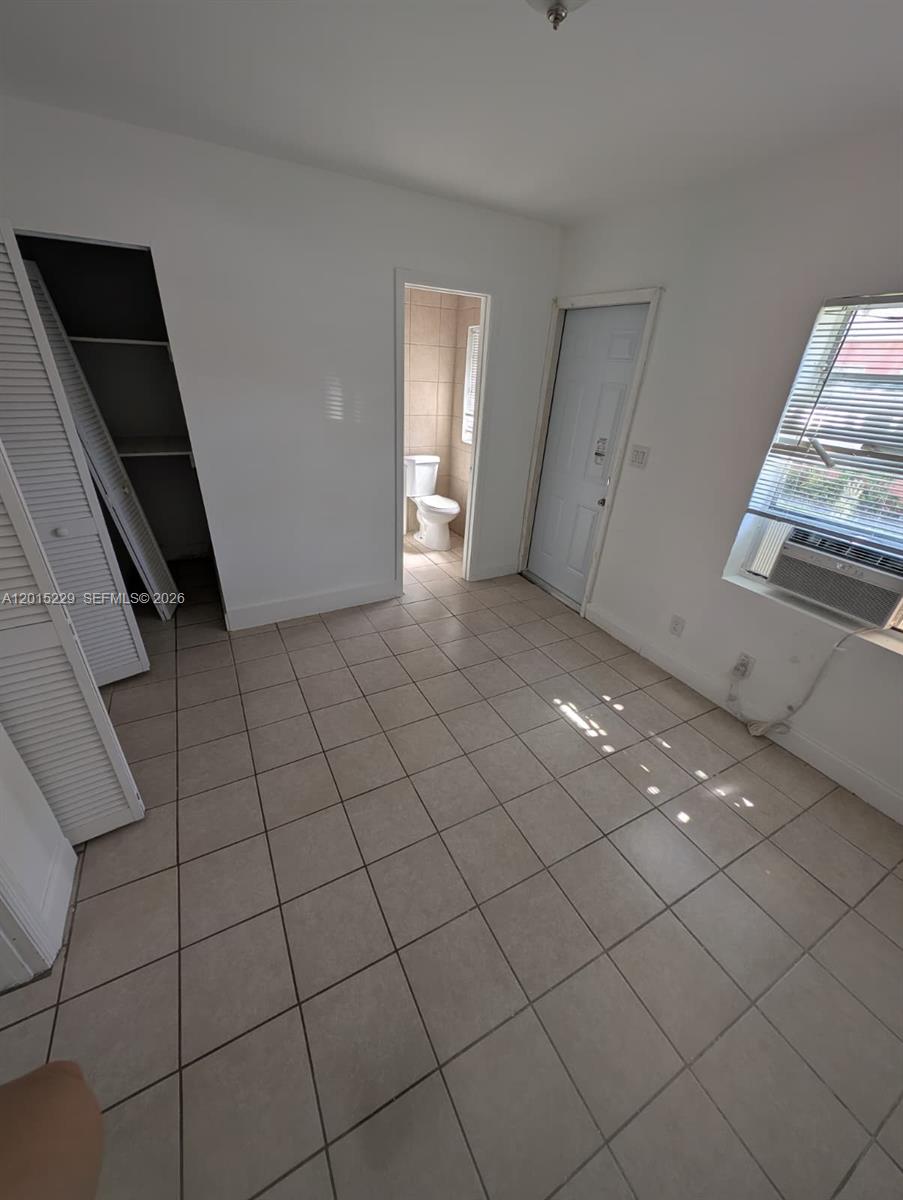 HOLLYWOOD LITTLE RANCHES - Residential Lease