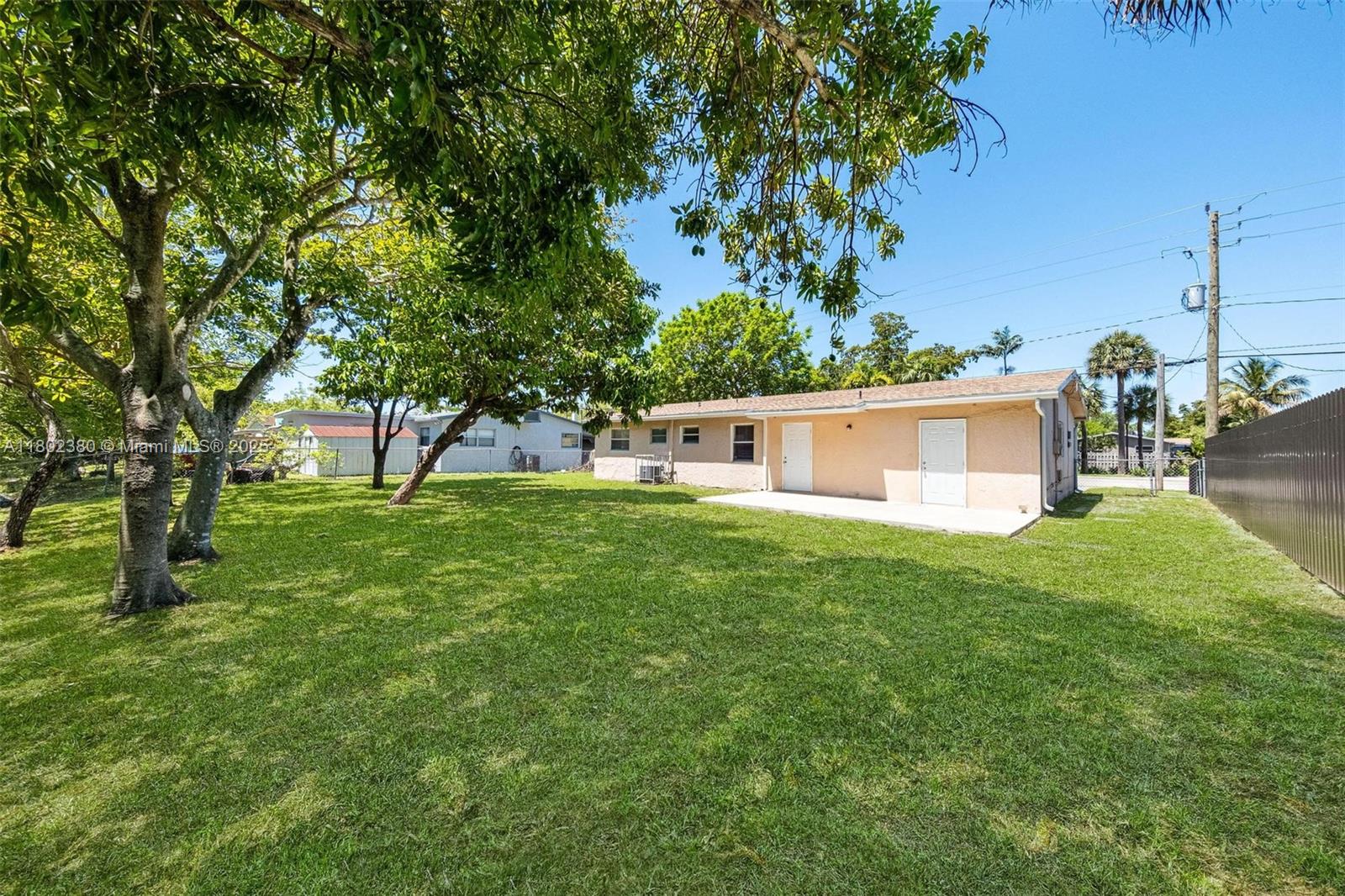 1560 NW Sunset Strip