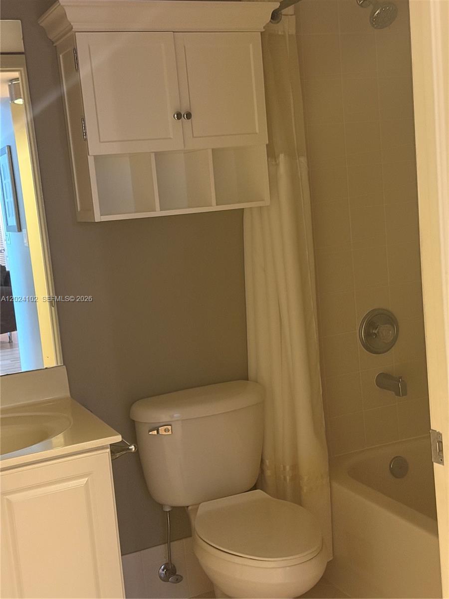 SHERIDAN BEACH CLUB CONDO - Residential