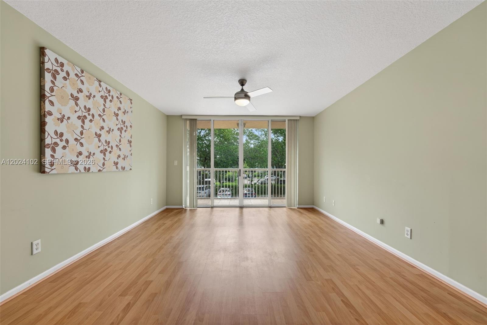 619 E Sheridan St 203