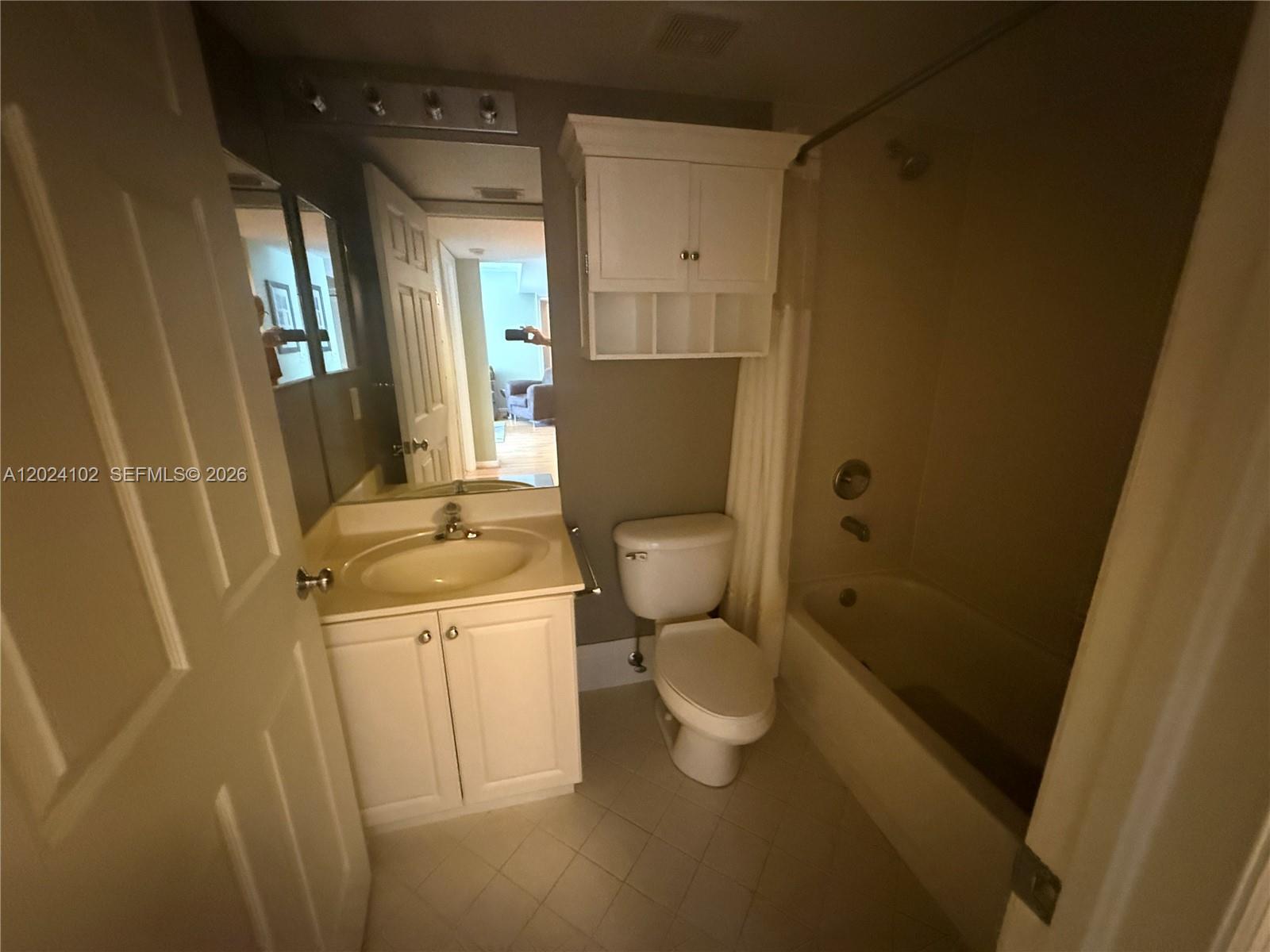 SHERIDAN BEACH CLUB CONDO - Residential