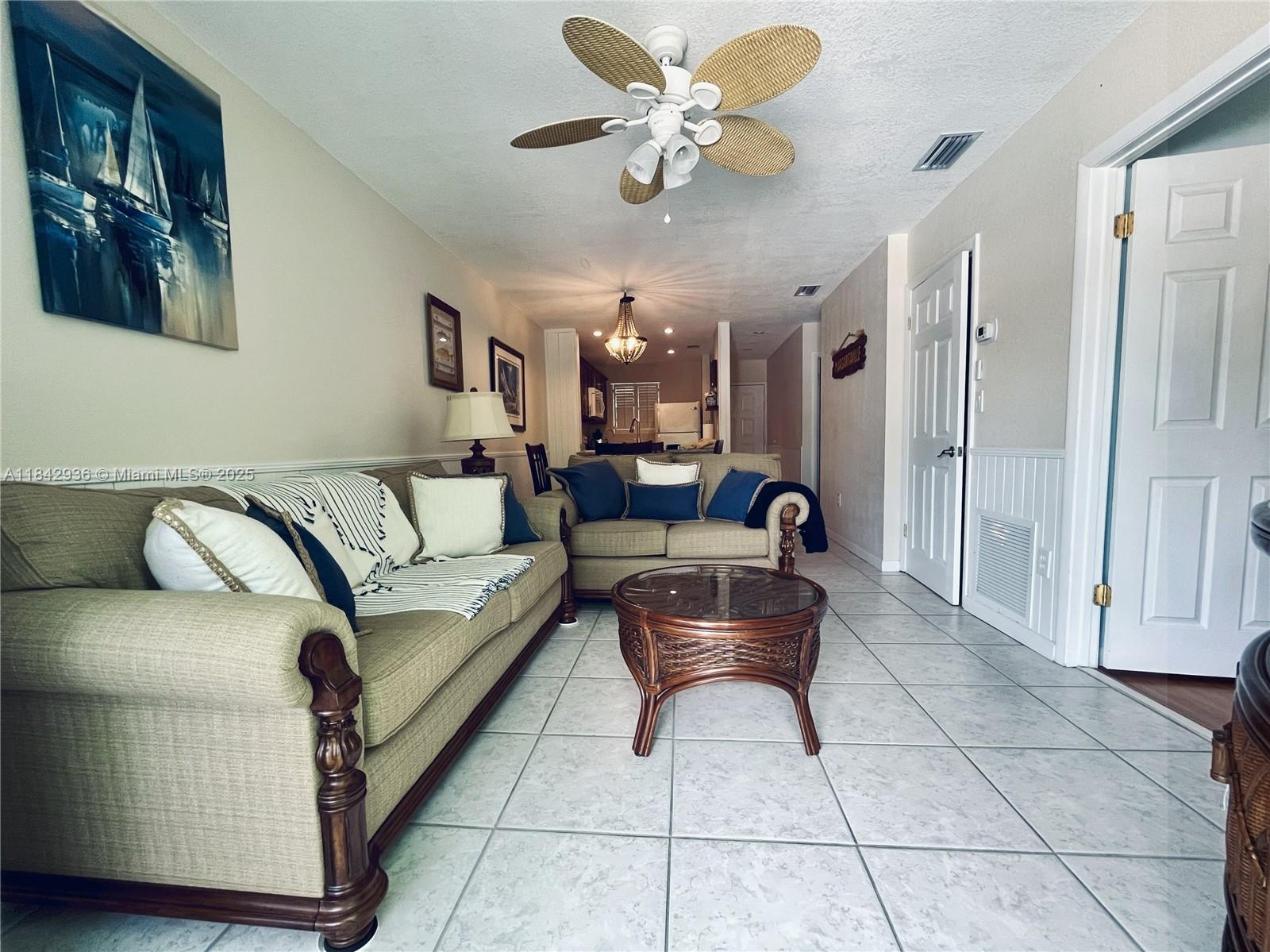 LANDINGS OF LARGO II - Residential Lease