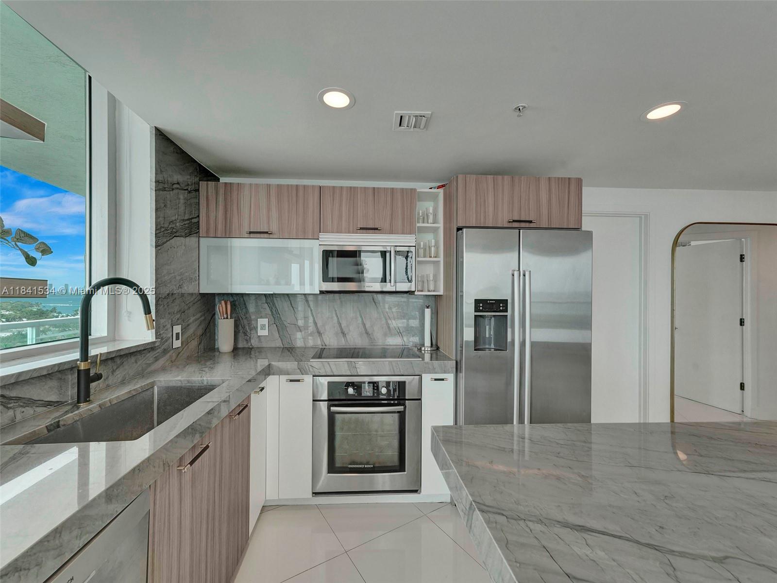 EDEN HOUSE CONDO - Residential Lease