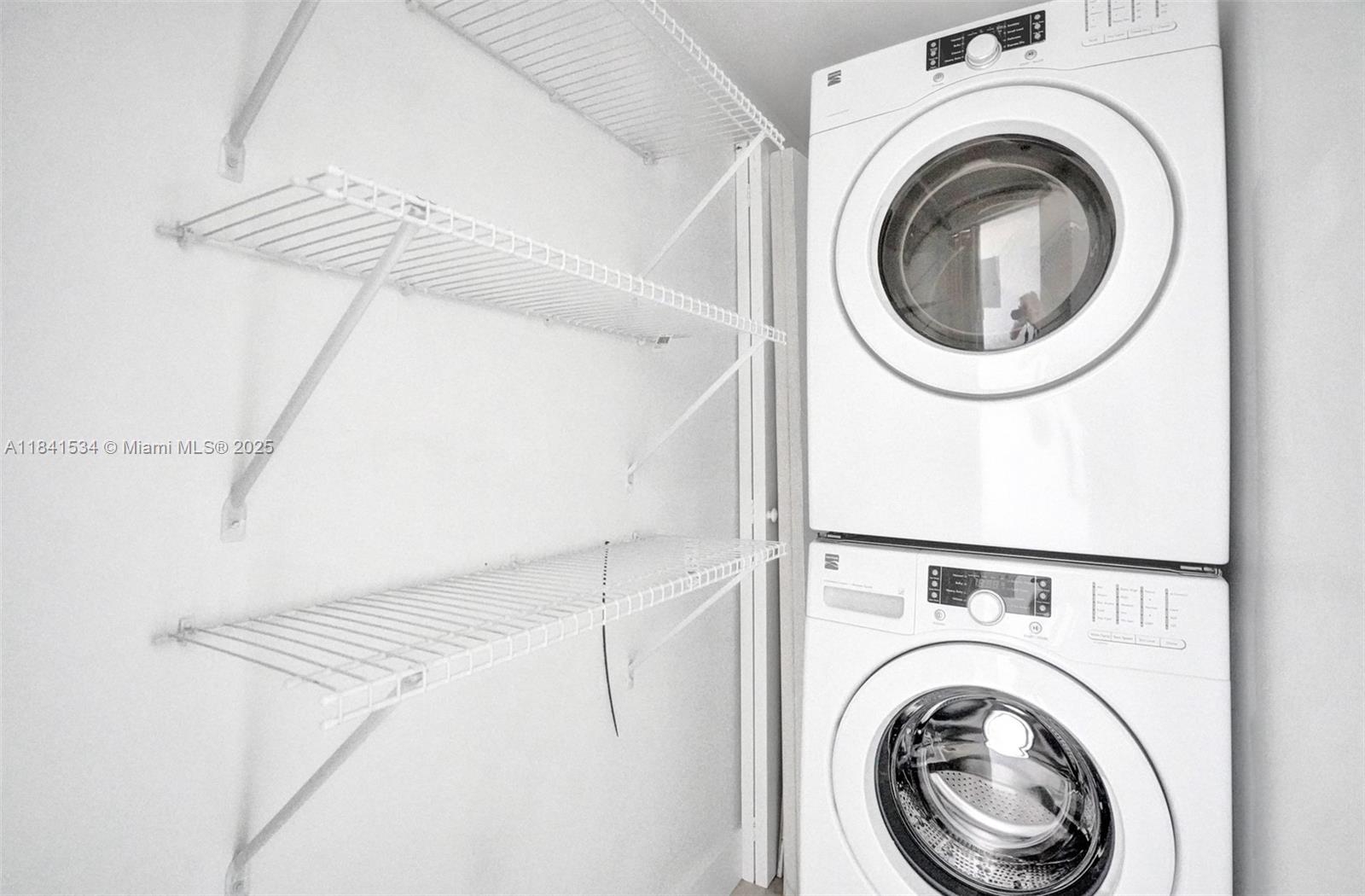 EDEN HOUSE CONDO - Residential Lease