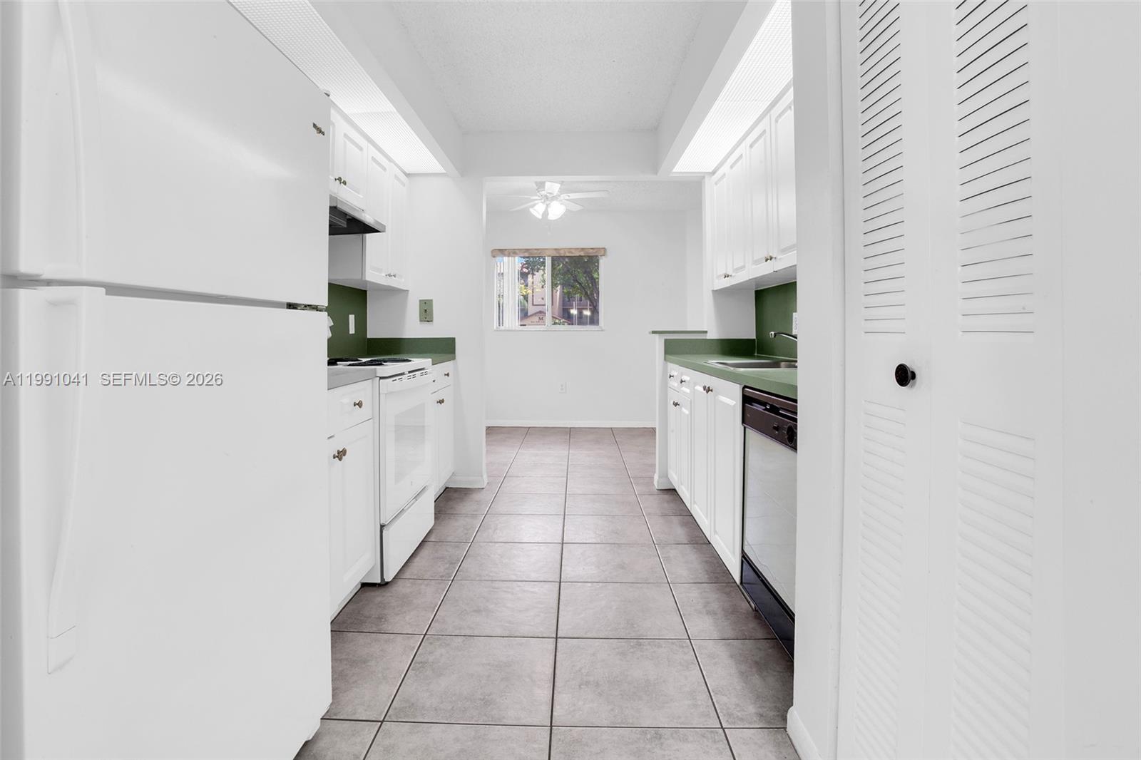 SUFFOLK AT CENTURY VILLAG - Residential