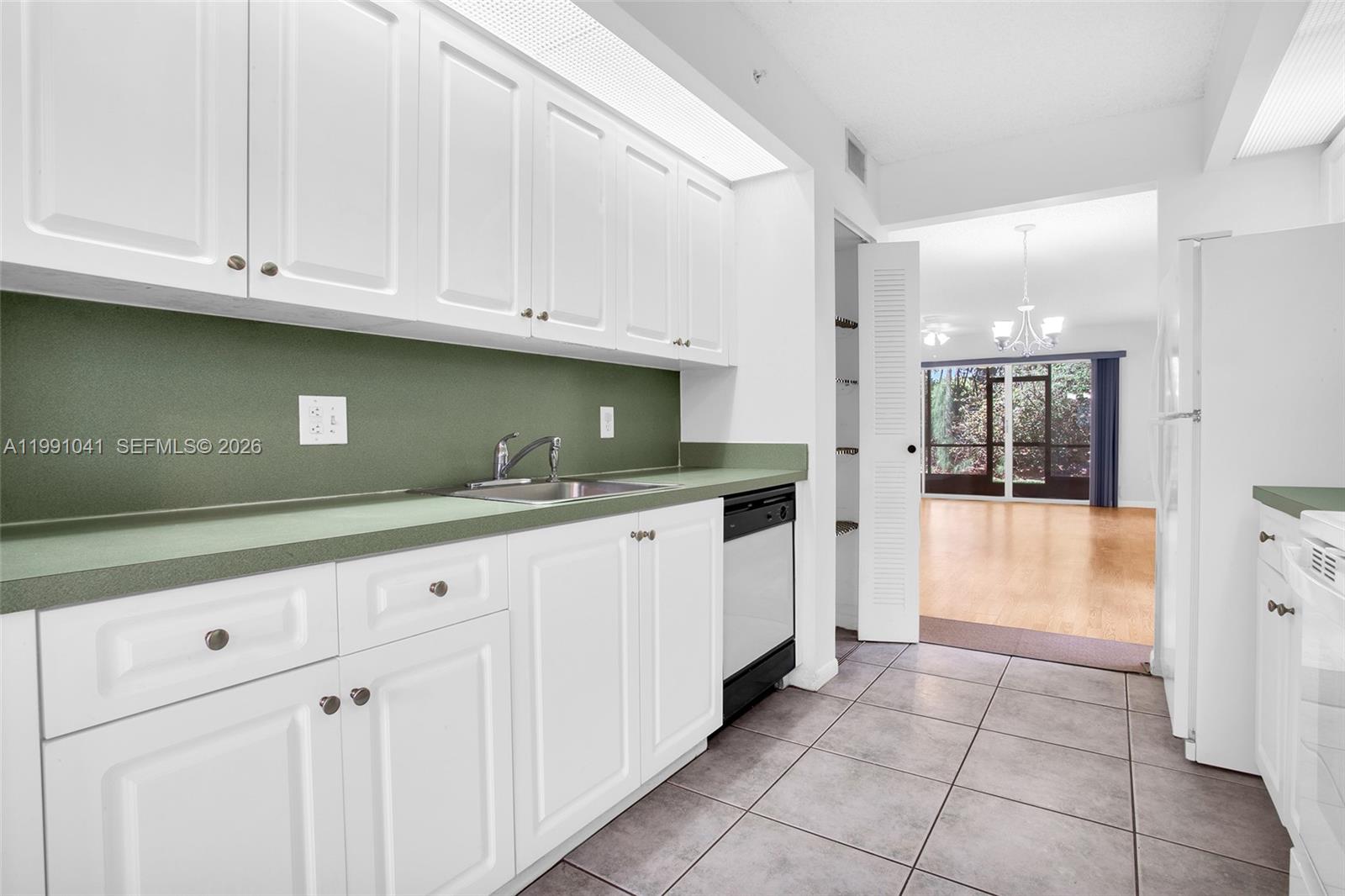 SUFFOLK AT CENTURY VILLAG - Residential