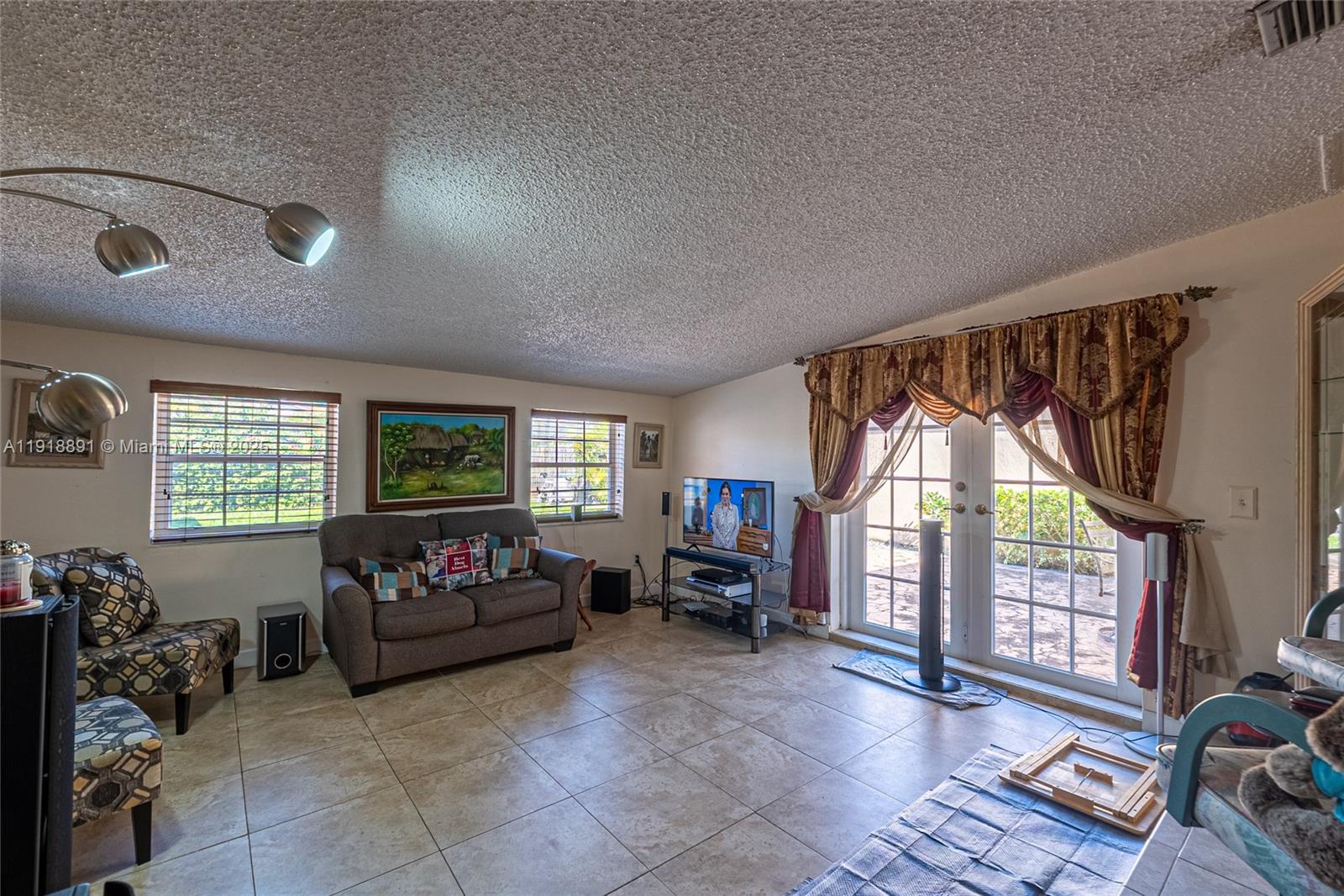 LIME GROVE ESTATES SEC 6 - Residential