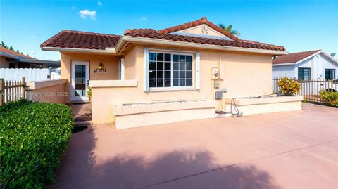 View photos, virtual tours, details... 12421 SW 193rd St Miami FL 33177