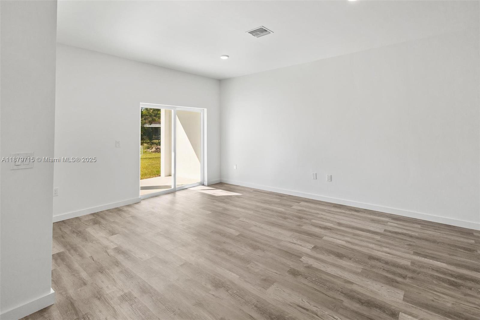 LEHIGH ESTATES - Residential Lease