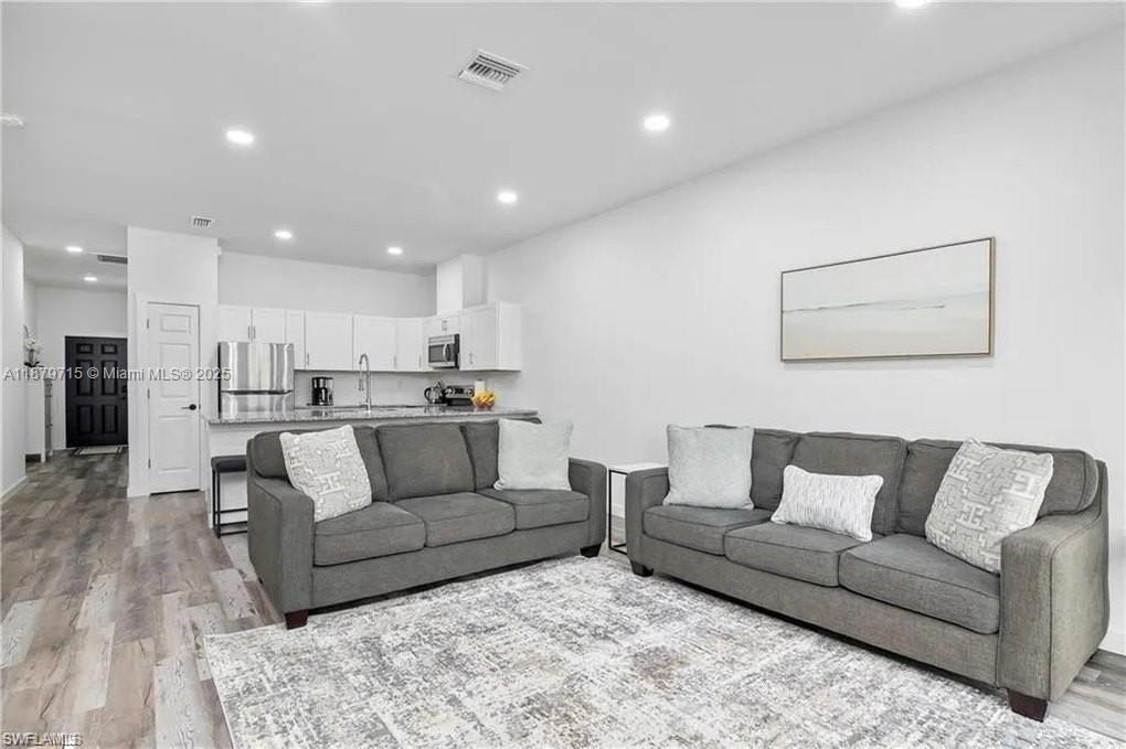 LEHIGH ESTATES - Residential Lease