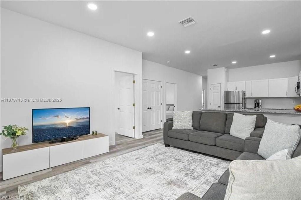 LEHIGH ESTATES - Residential Lease