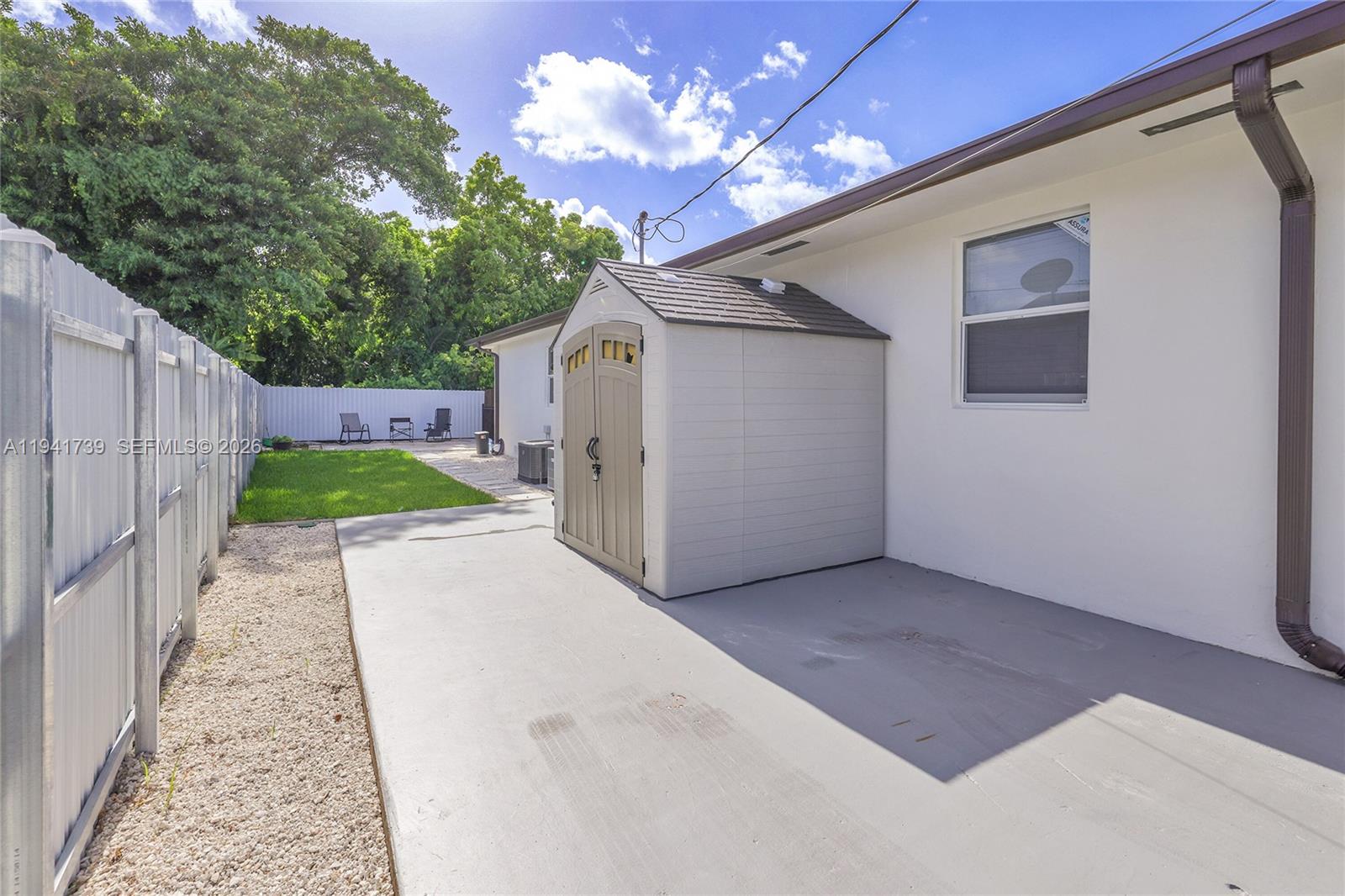 BIRD ROAD HIGHLANDS - Residential Lease