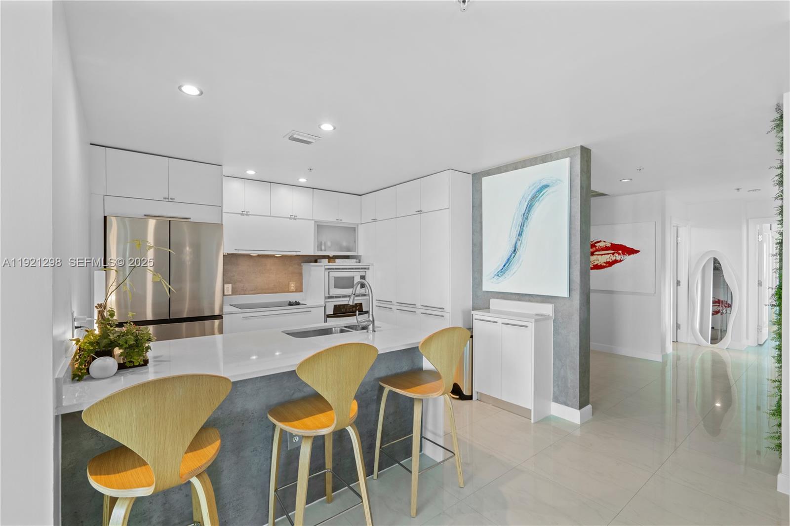 QUANTUM ON THE BAY CONDO - Residential