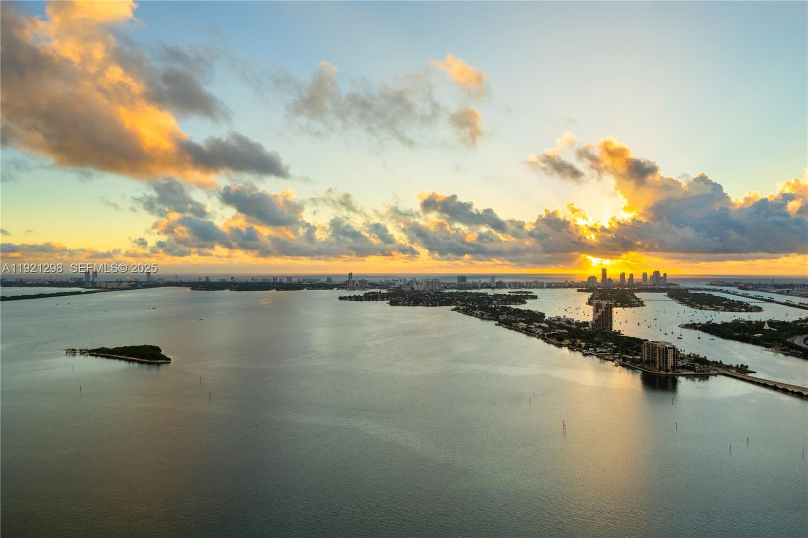 QUANTUM ON THE BAY CONDO - Residential