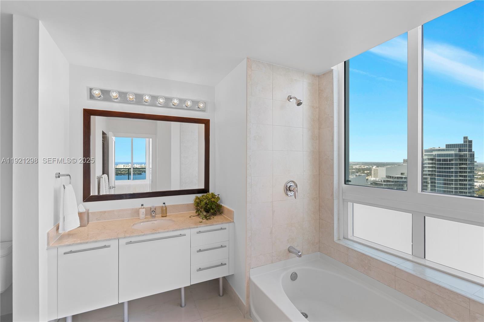 QUANTUM ON THE BAY CONDO - Residential