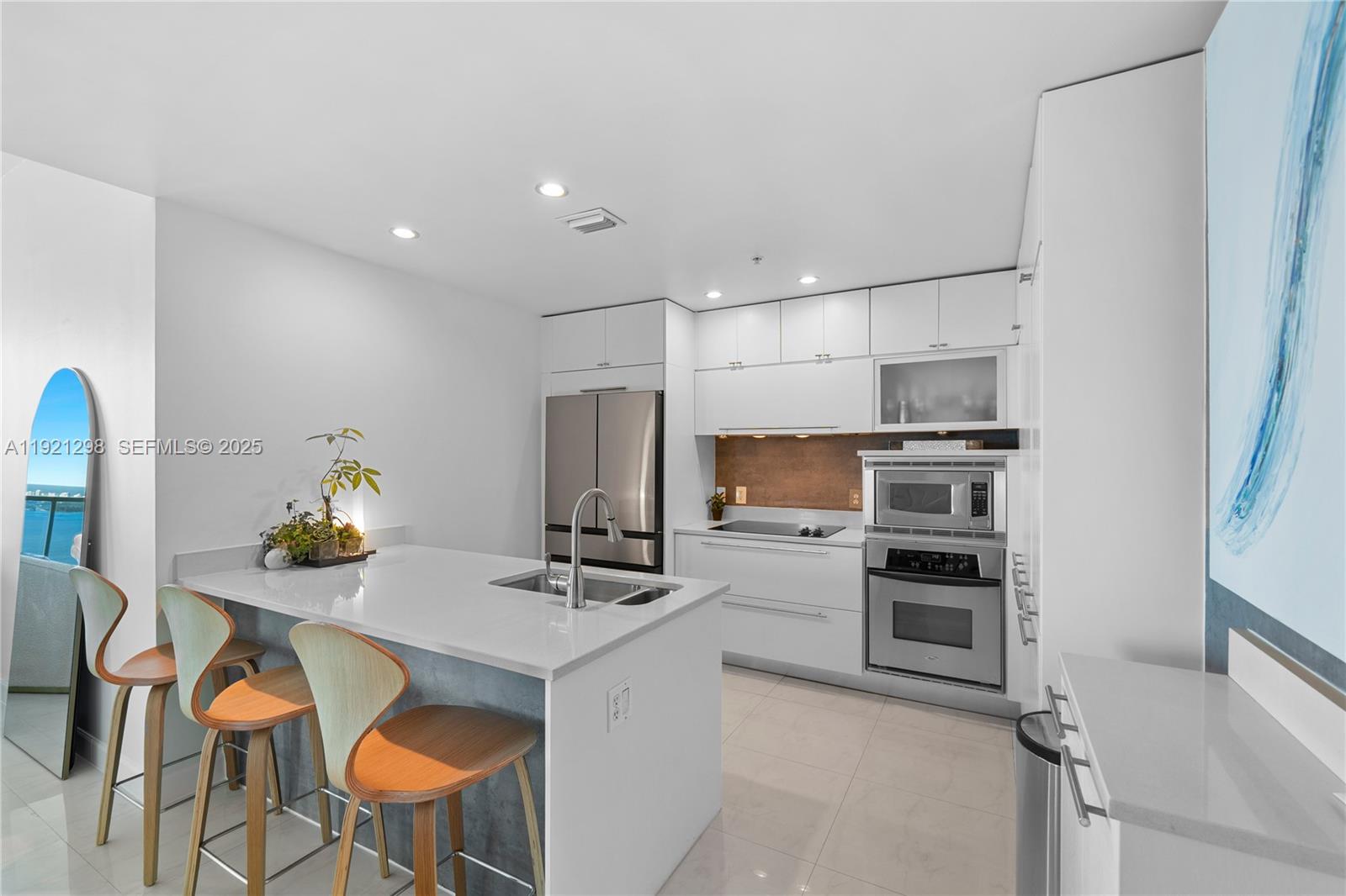 QUANTUM ON THE BAY CONDO - Residential