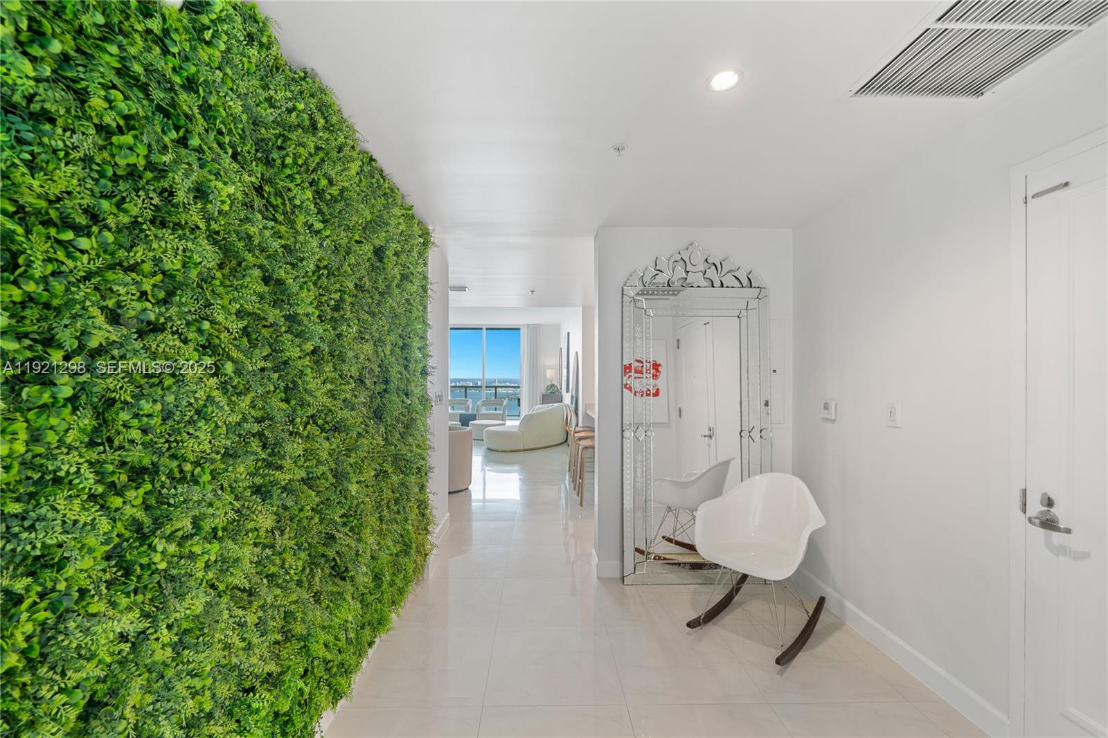 QUANTUM ON THE BAY CONDO - Residential