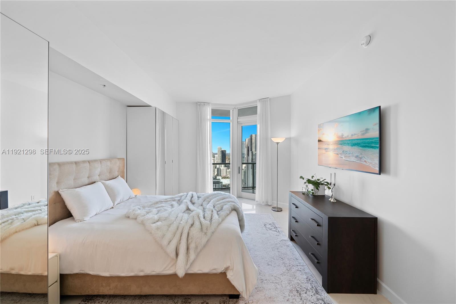 QUANTUM ON THE BAY CONDO - Residential