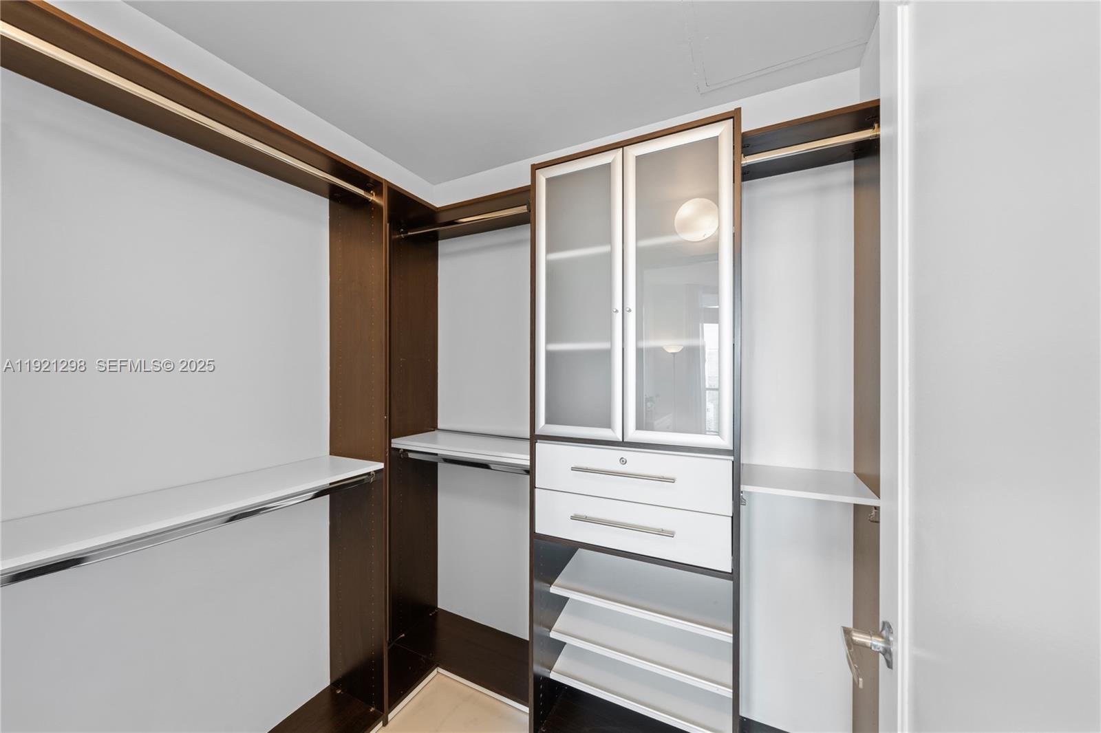 QUANTUM ON THE BAY CONDO - Residential