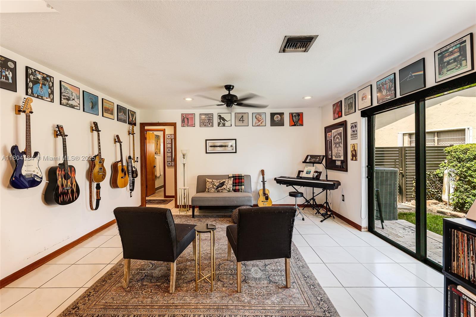 RAMAS OF KENDALL - Residential