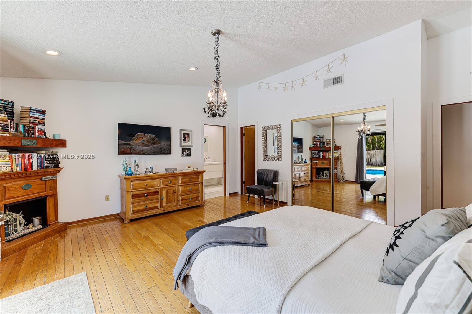 RAMAS OF KENDALL - Residential